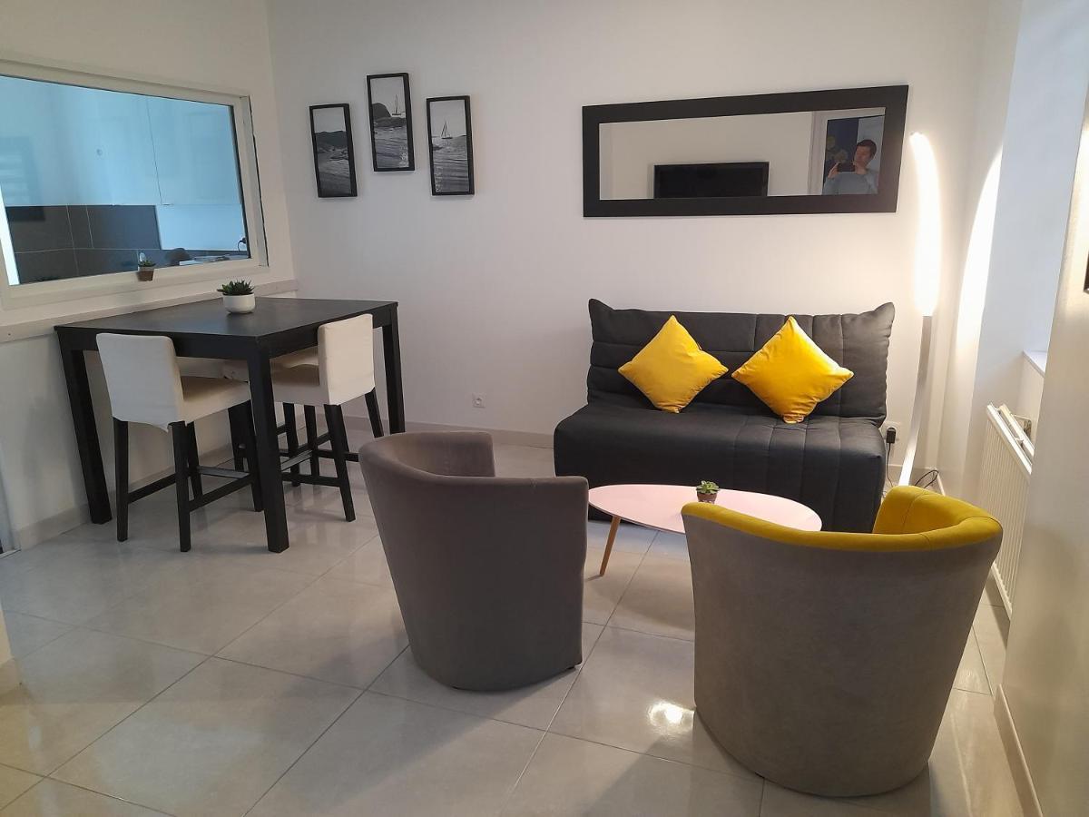 17, Face A La Gare Apartment Lannion Exterior photo